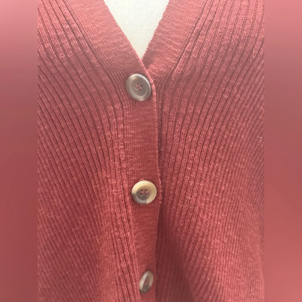 Free People. Ella Button Up Ribbed Sweater. Rust. Size Medium. - Picture 5 of 10